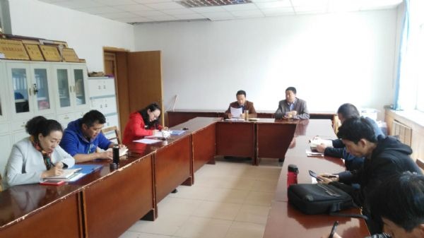 体育部召开2017年度基层党组织组织生活会