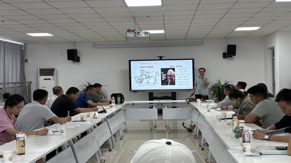 西北师范大学专家张建华莅临我校开展体育科研专题培训